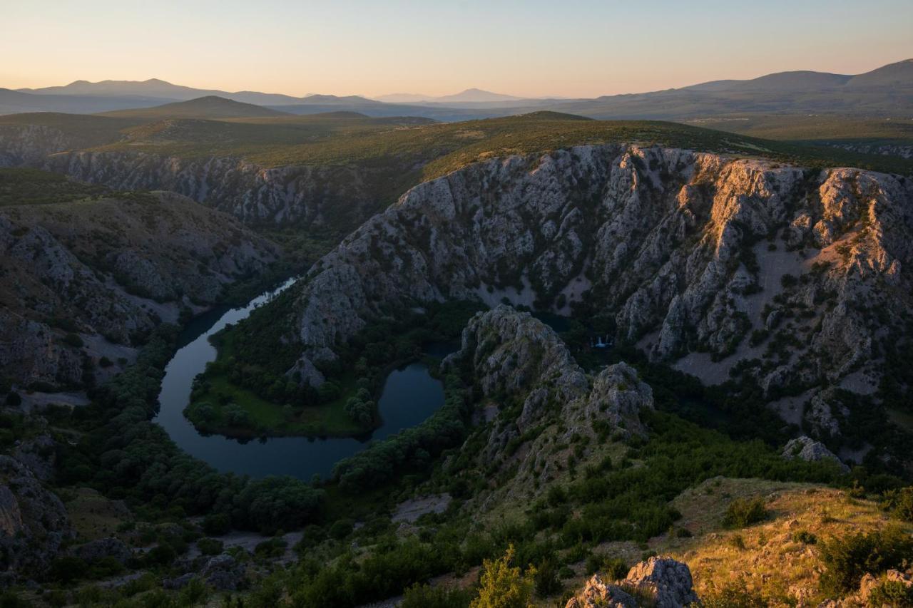 Готель Kuca Za Odmor Dolovi Golubic  Екстер'єр фото